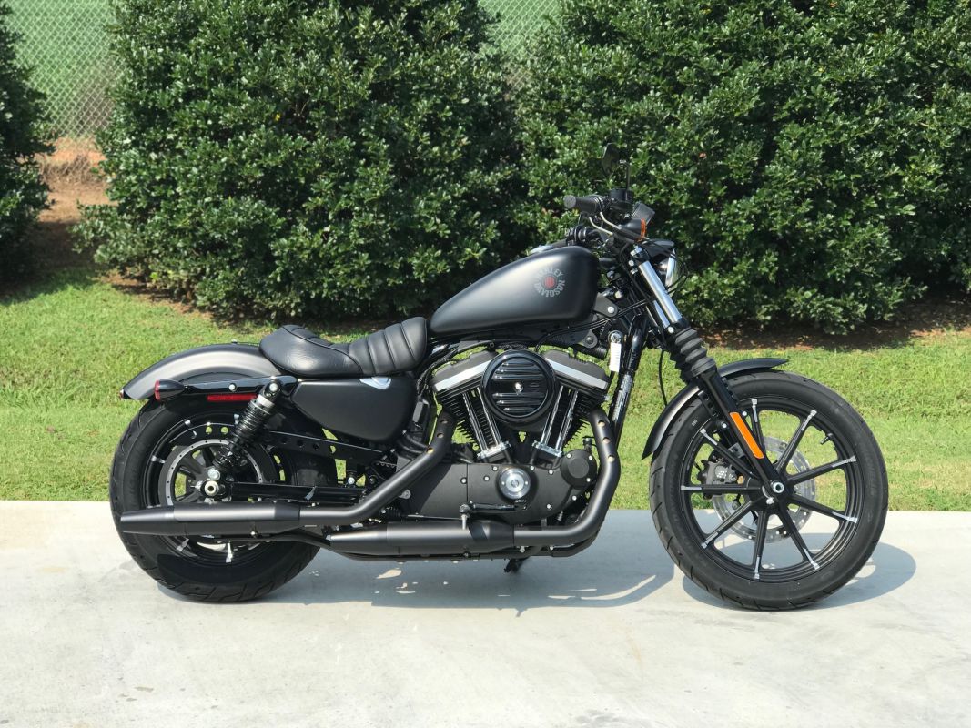 2019 Iron 883